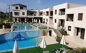 Carisa Suites And Apartments