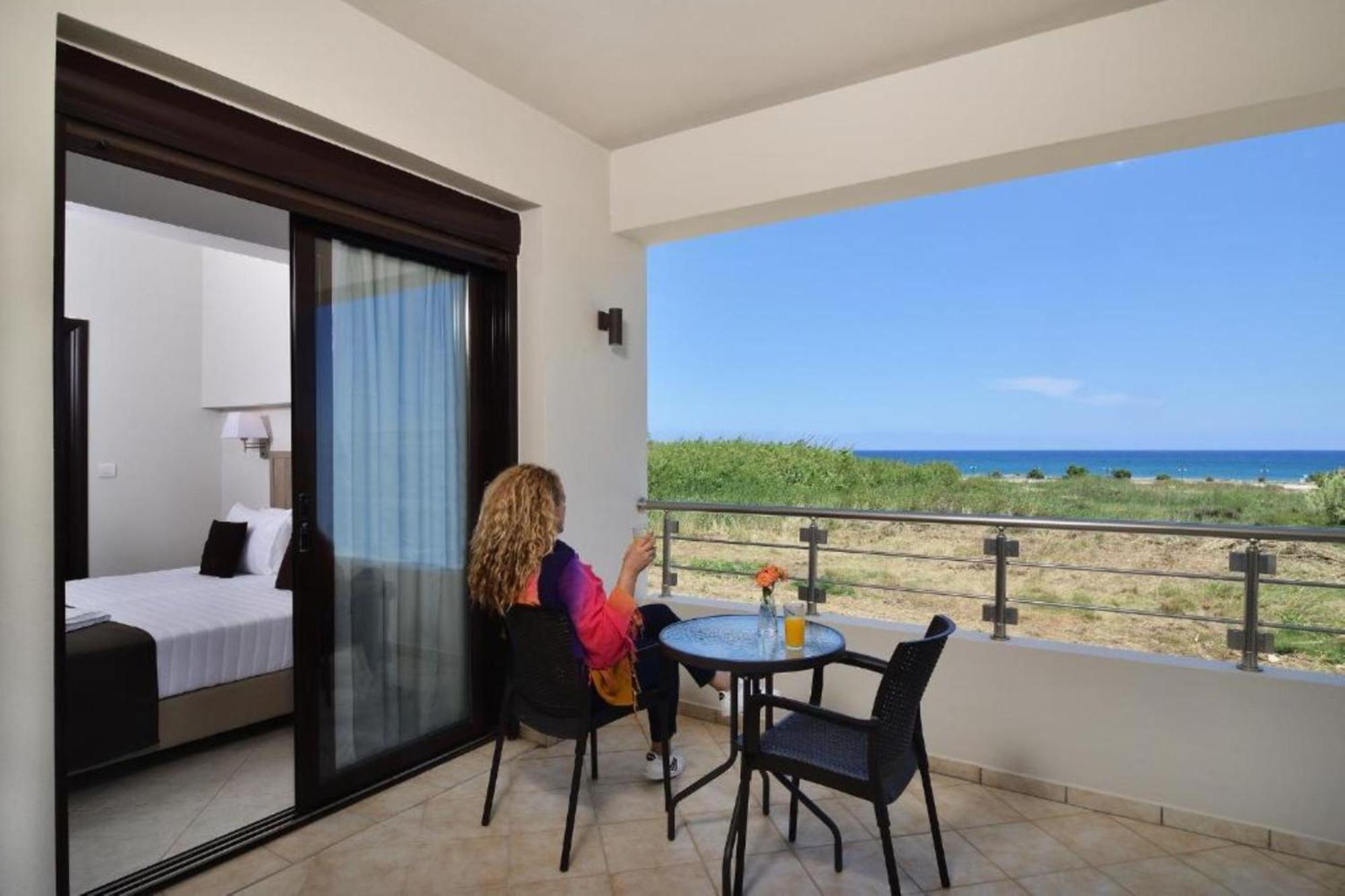 Carisa Suites And Apartments Maleme Buitenkant foto