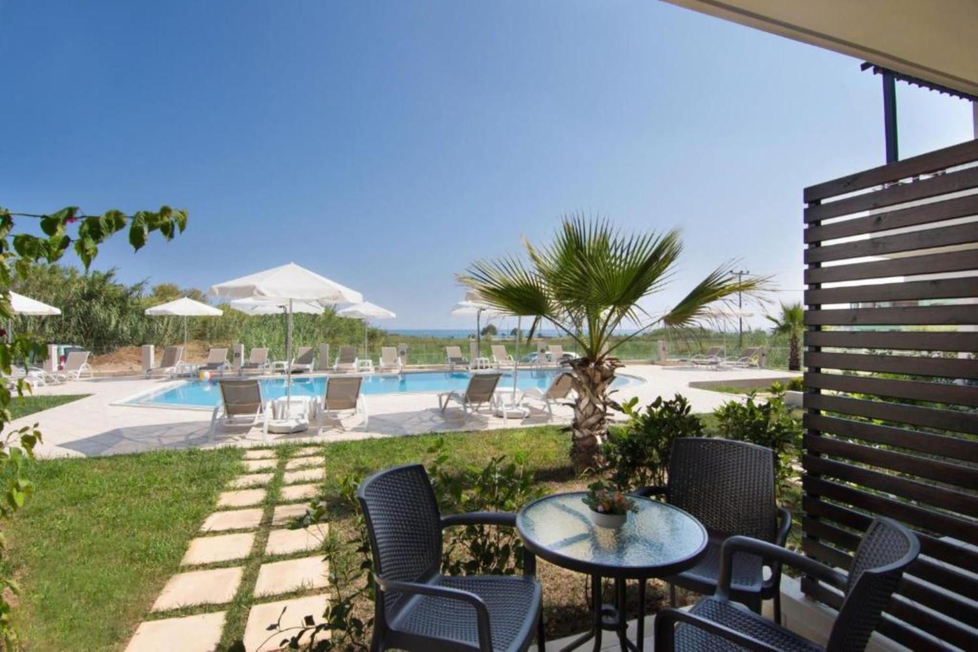 Carisa Suites And Apartments Maleme Buitenkant foto