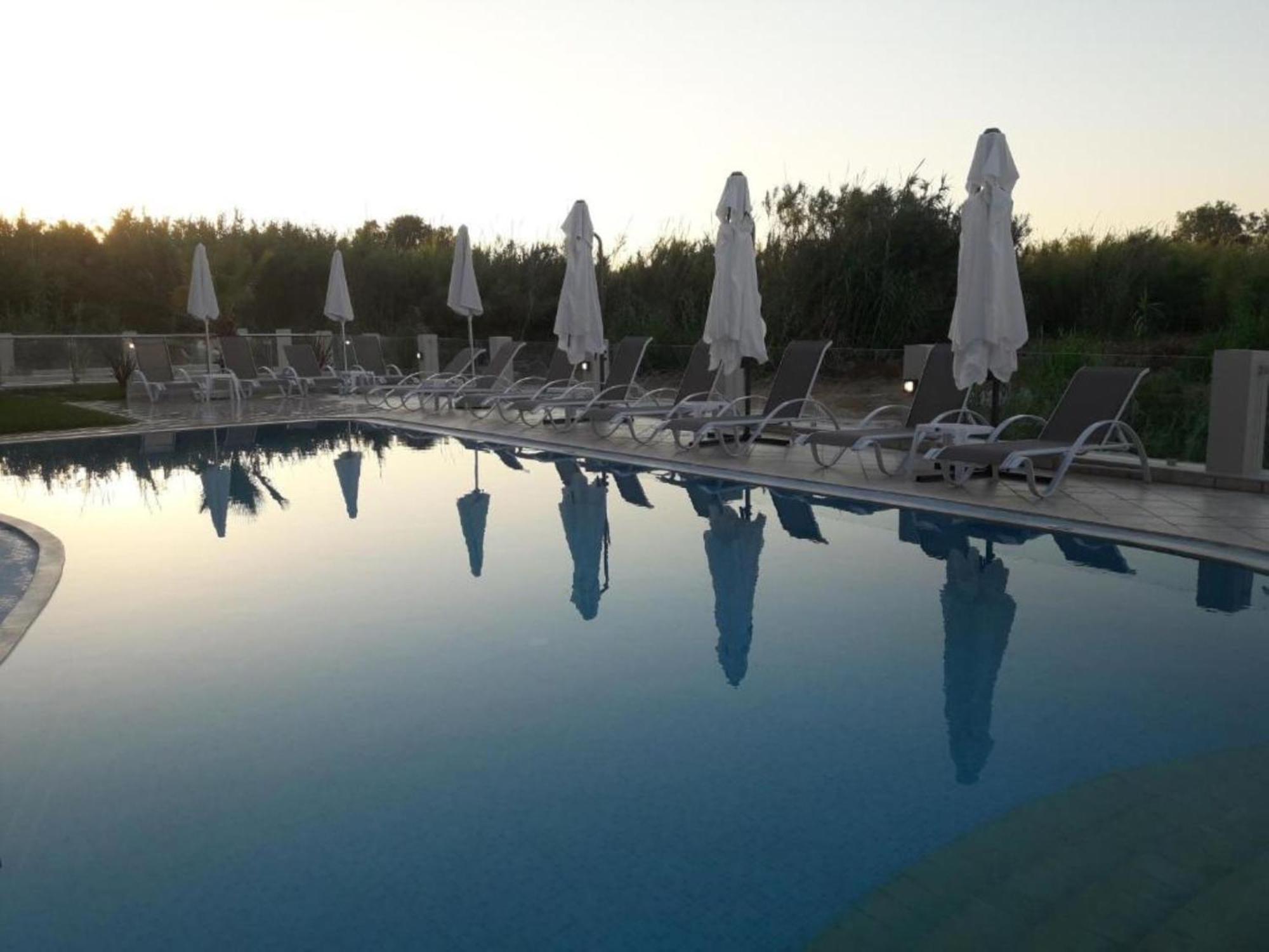 Carisa Suites And Apartments Maleme Buitenkant foto
